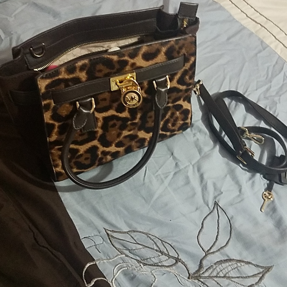Mk purse authentic